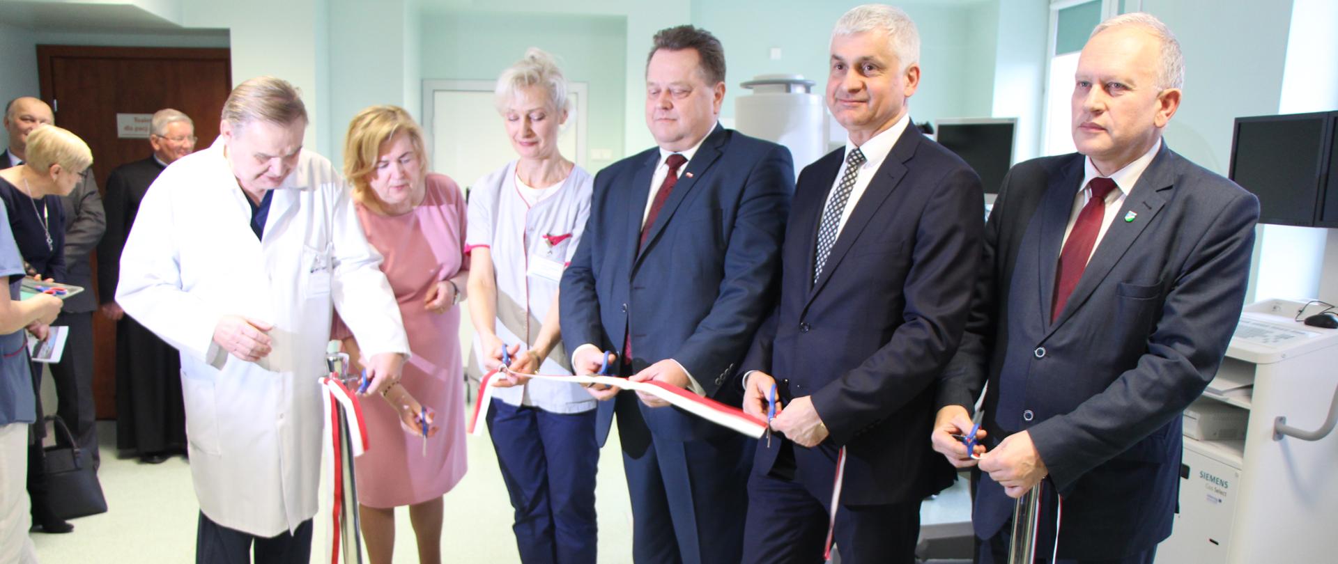 Przekazanie sprzętu medycznego w Augustowie