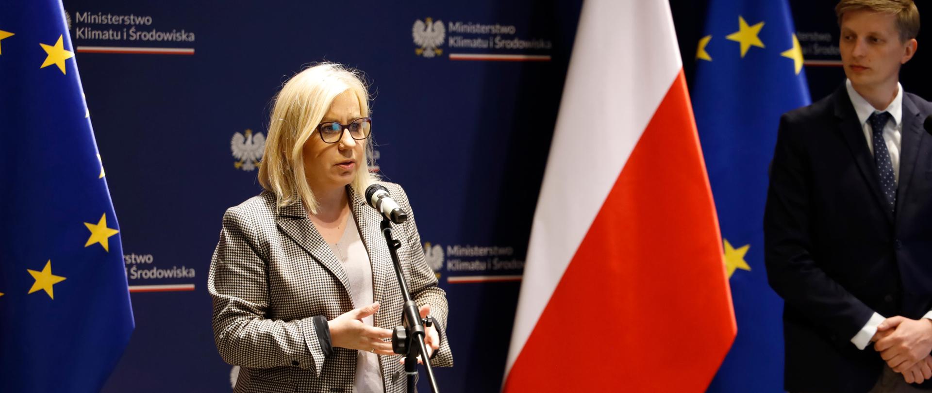 Minister Paulina Hennig-Kloska podczas konferencji