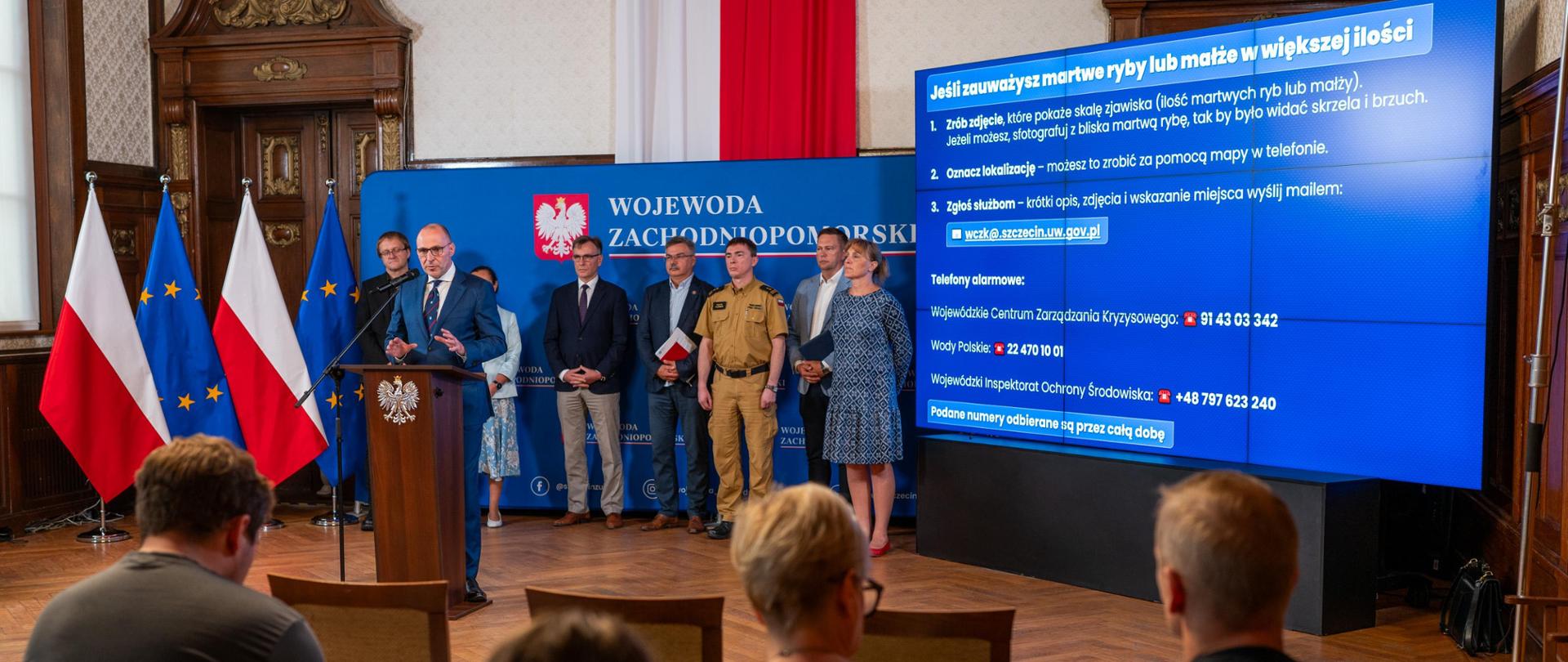 konferencja prasowa na temat sytuacji na jeziorze Dąbie i rzece Odrze