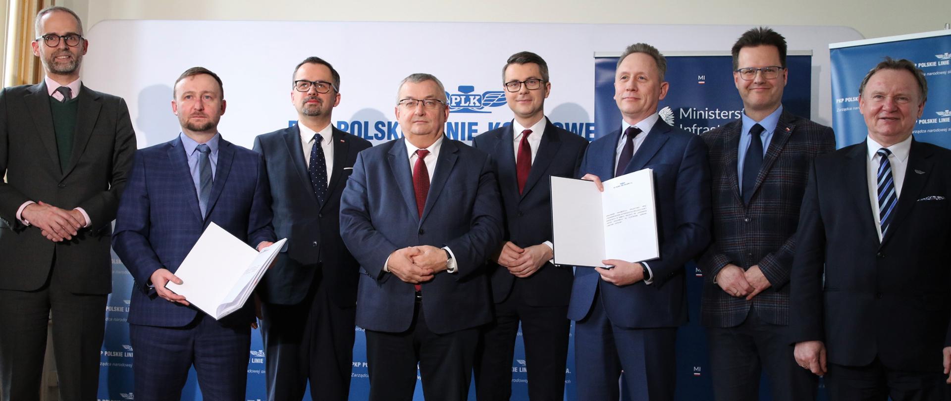 Koleją do elektrowni jądrowej: nowe możliwości podróży pociągiem na Pomorzu i sprawny przewóz towarów