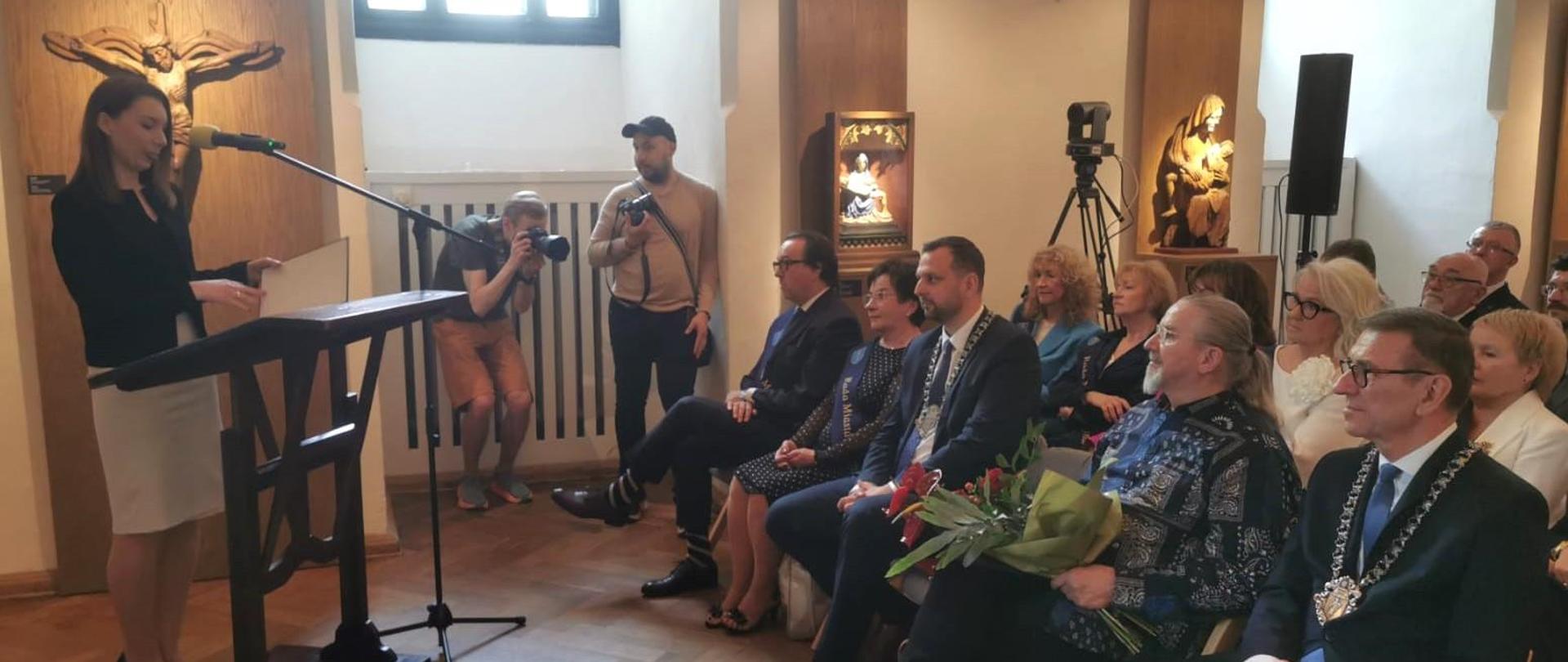 Sesja Rady Miasta Olsztyna Zamyka VIII Kadencję: Podziękowania i Życzenia 