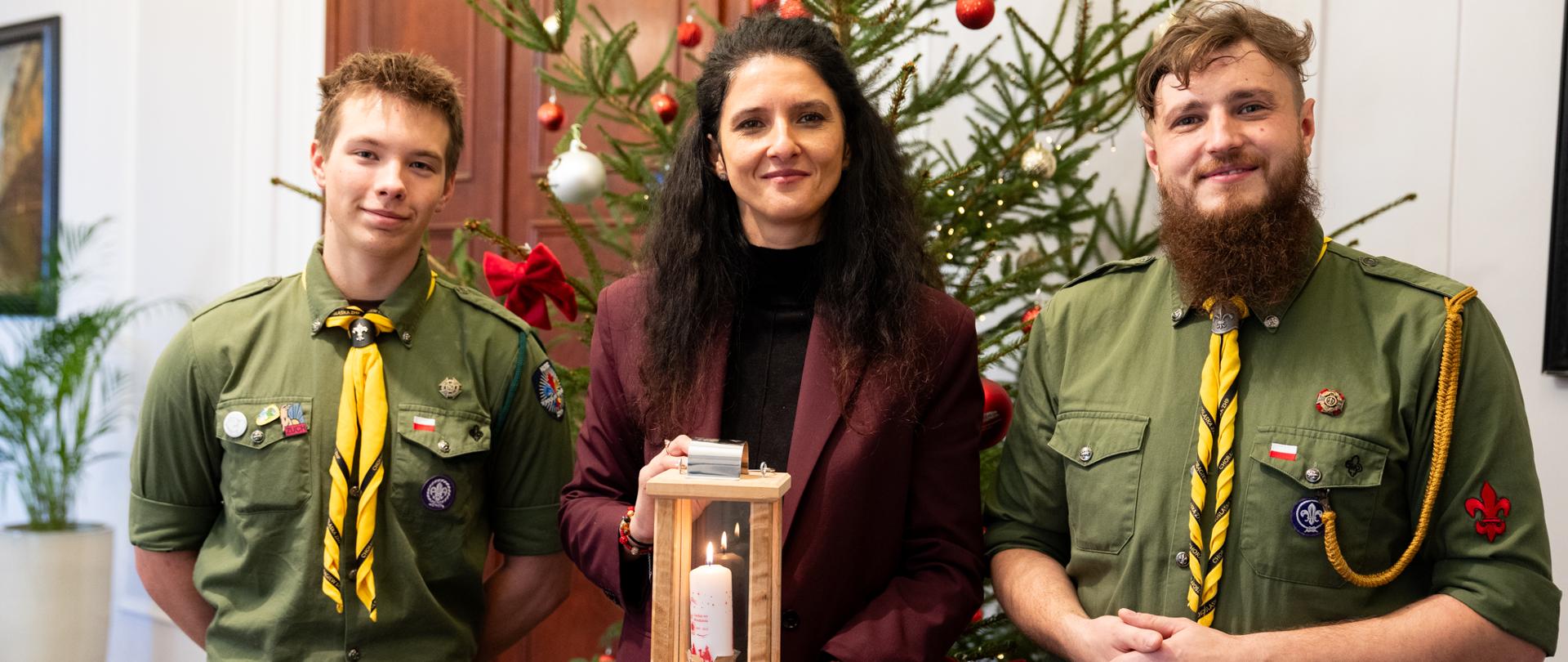 Betlejemskie Światło Pokoju u Wojewody Dolnośląskiej