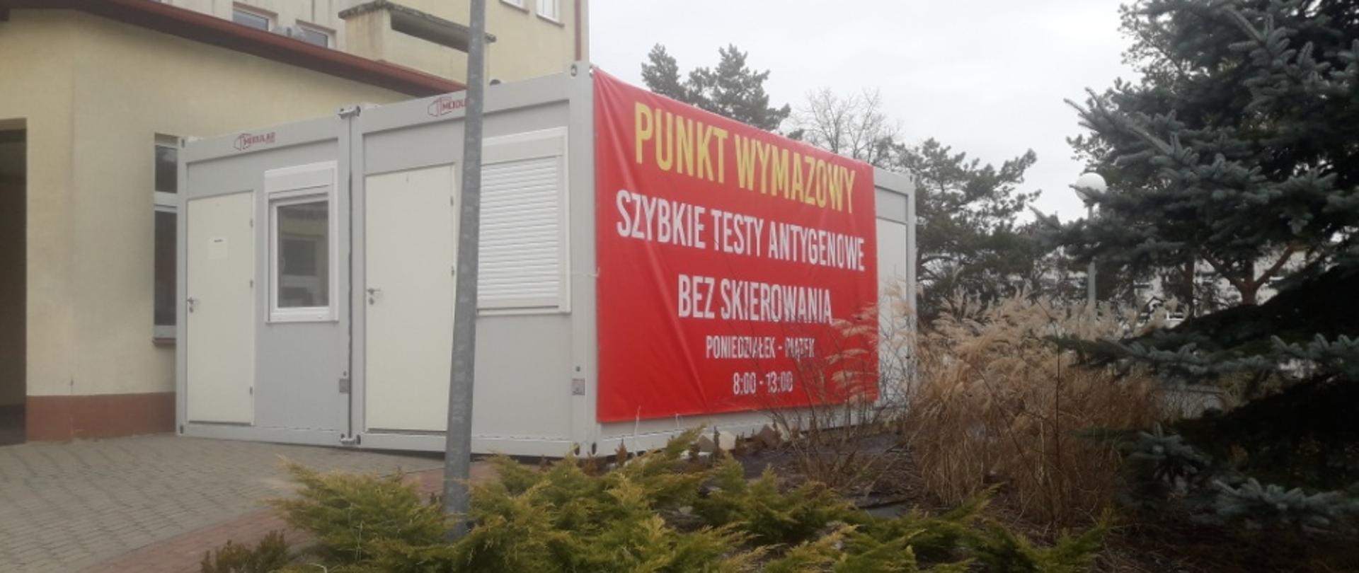 Punkt poboru wymazów przy iławskim szpitalu 