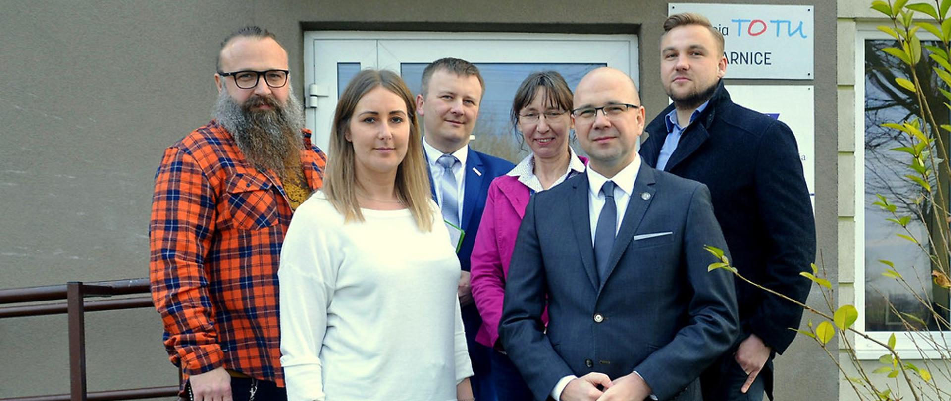 Rzecznik Praw Pacjenta Bartłomiej Chmielowiec z przedstawicielami Ośrodka Terapii Uzależnień TO TU w Karnicach