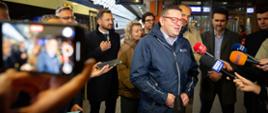 Konferencja prasowa z udziałem wiceministrów infrastruktury Piotra Malepszaka i Przemysława Koperskiego w sprawie otwarcia połączenia kolejowego Bielsko-Biała - Kraków