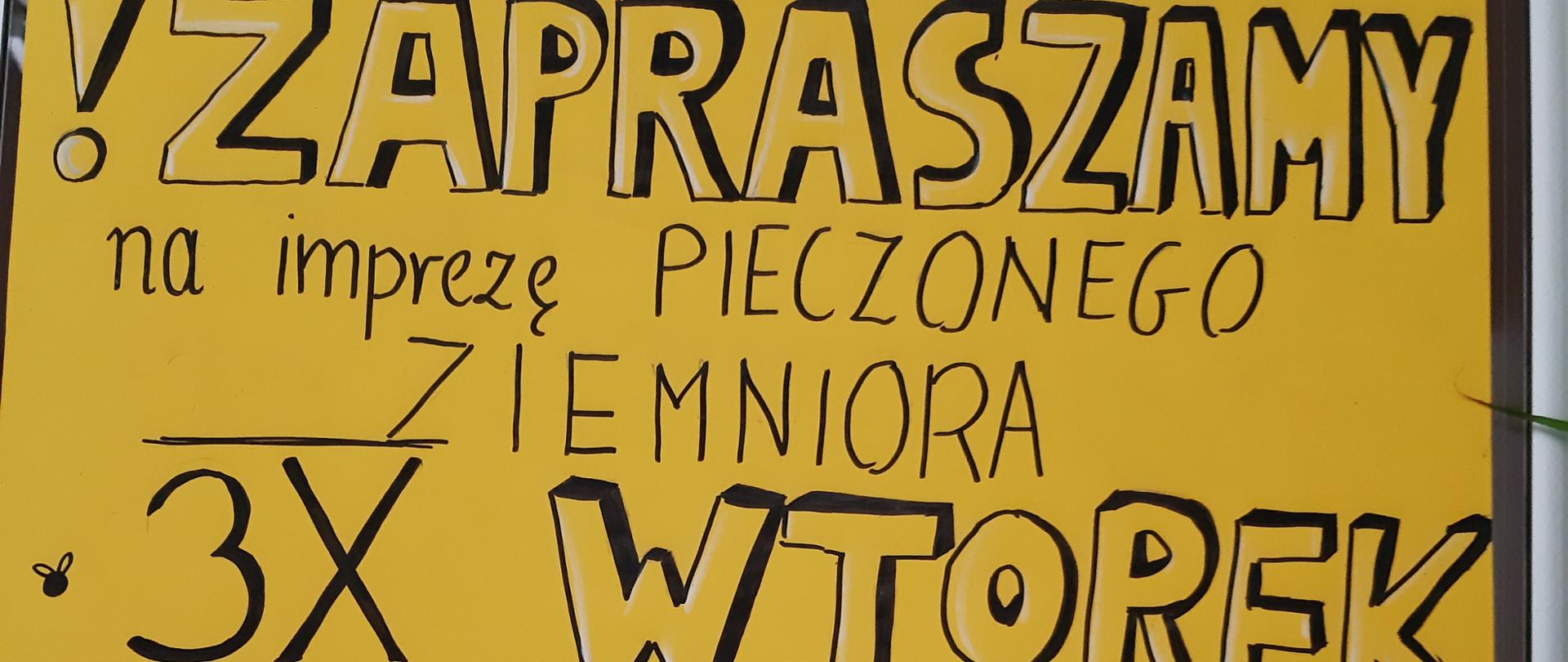 Zaproszenie na imprezę pieczonego ziemniaka 3 października o godzinie19, czarny tekst na żółtym tle, na dole rysunek pieczonego ziemniaka