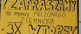 Zaproszenie na imprezę pieczonego ziemniaka 3 października o godzinie19, czarny tekst na żółtym tle, na dole rysunek pieczonego ziemniaka
