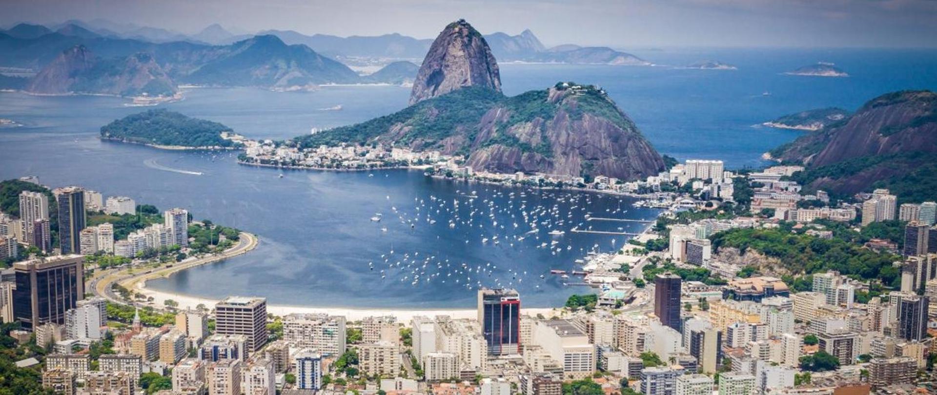 panorama miasta w zatoce