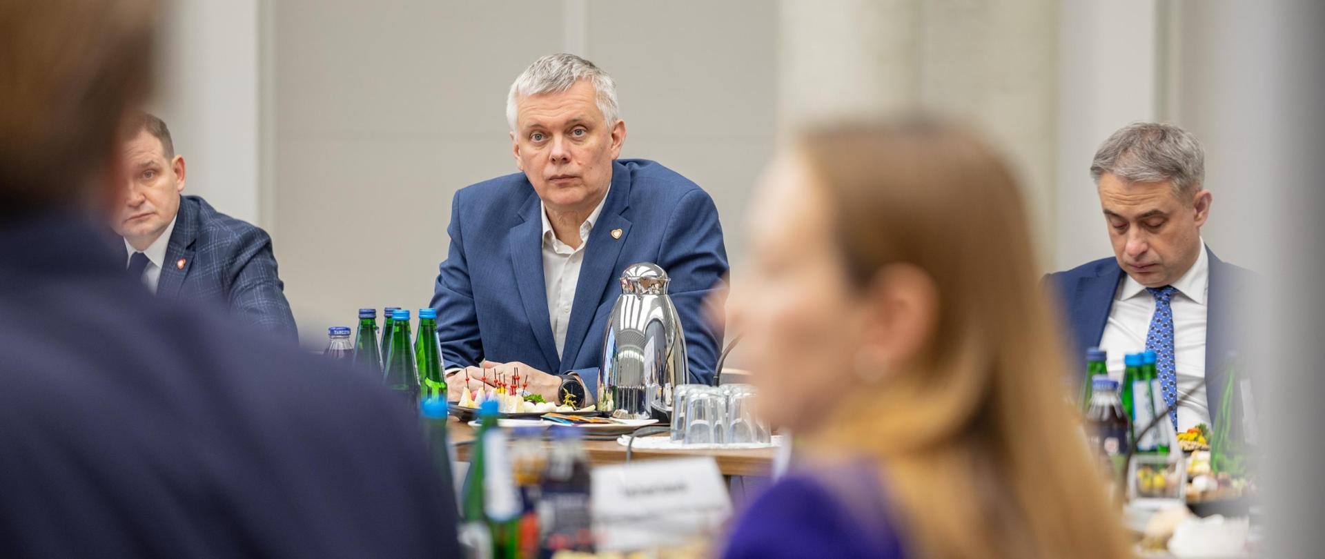 Minister Tomasz Siemoniak wziął udział w inauguracji Komitetu Sterującego dot. Funduszu Bezpieczeństwa i Obronności