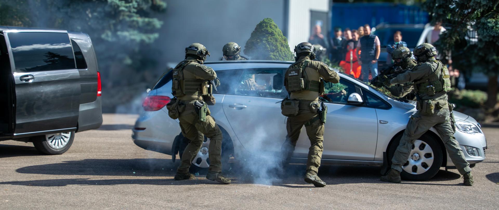 Funkcjonariusze GZD PUCS