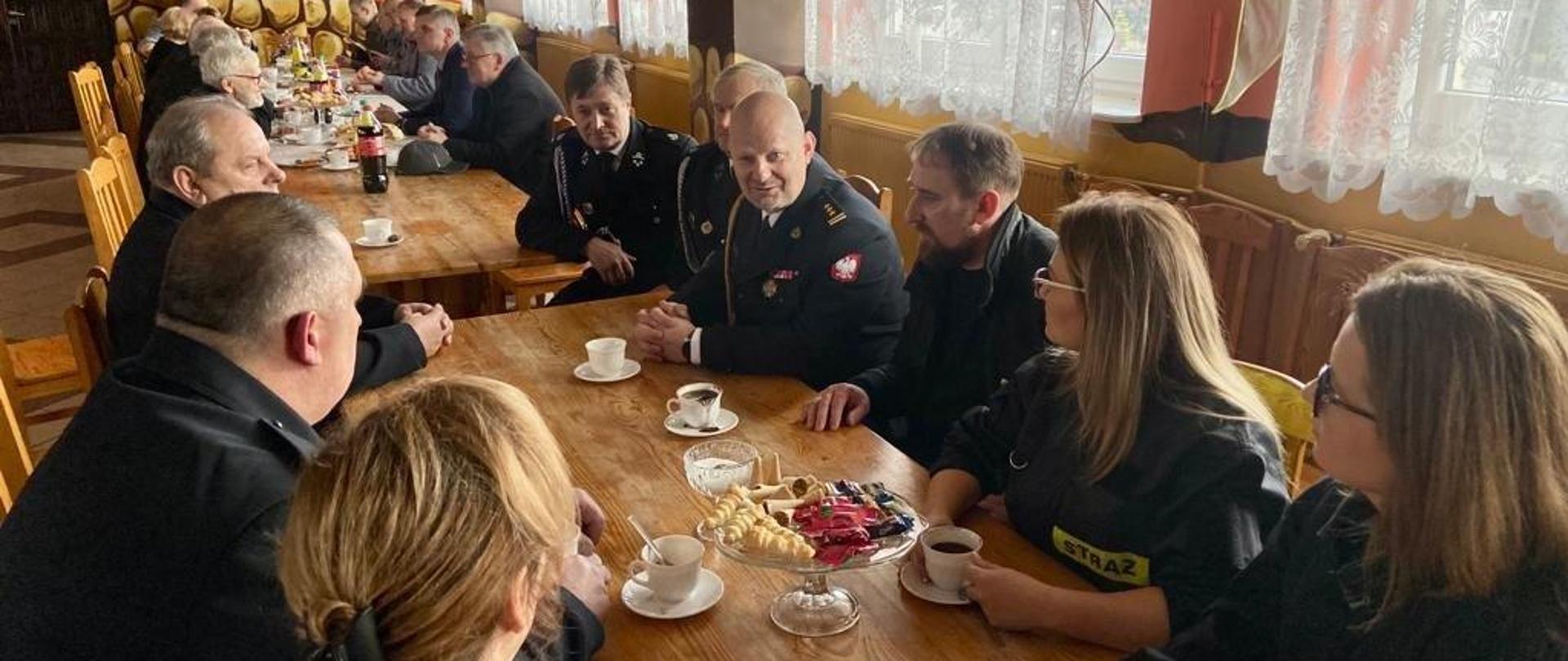 Zastępca Mazowieckiego Komendanta Wojewódzkiego PSP odwiedził druhów z OSP w Zielona (pow. przasnyski)