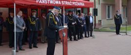 Uroczysty apel z okazji Dnia Strażaka i przekazania samochodów pożarniczych