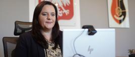 wiceminister Małgorzata Jarosińska-Jedynak uczestniczy w spotkaniu online
