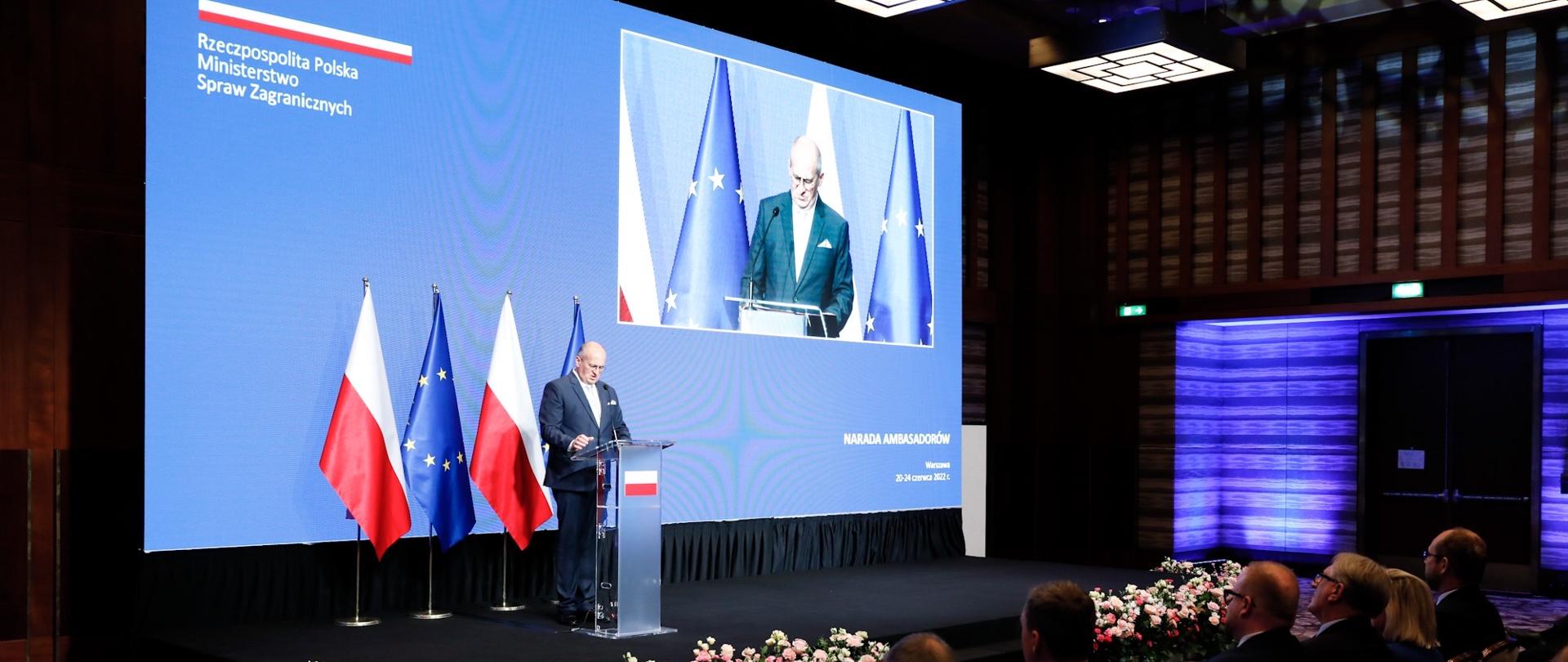 Minister Zbigniew Rau zainaugurował Naradę Ambasadorów 2022