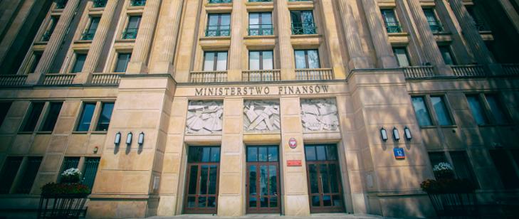 Ściana frontowa wejścia głównego do Ministerstwa Finansów