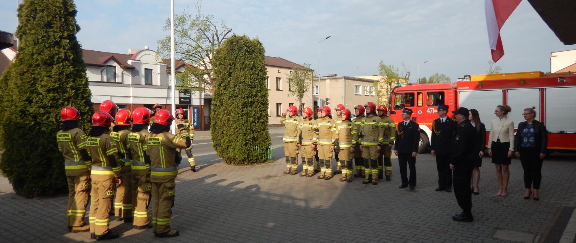 Uroczysta zmiana służbowa. Dzień Flagi Rzeczypospolitej