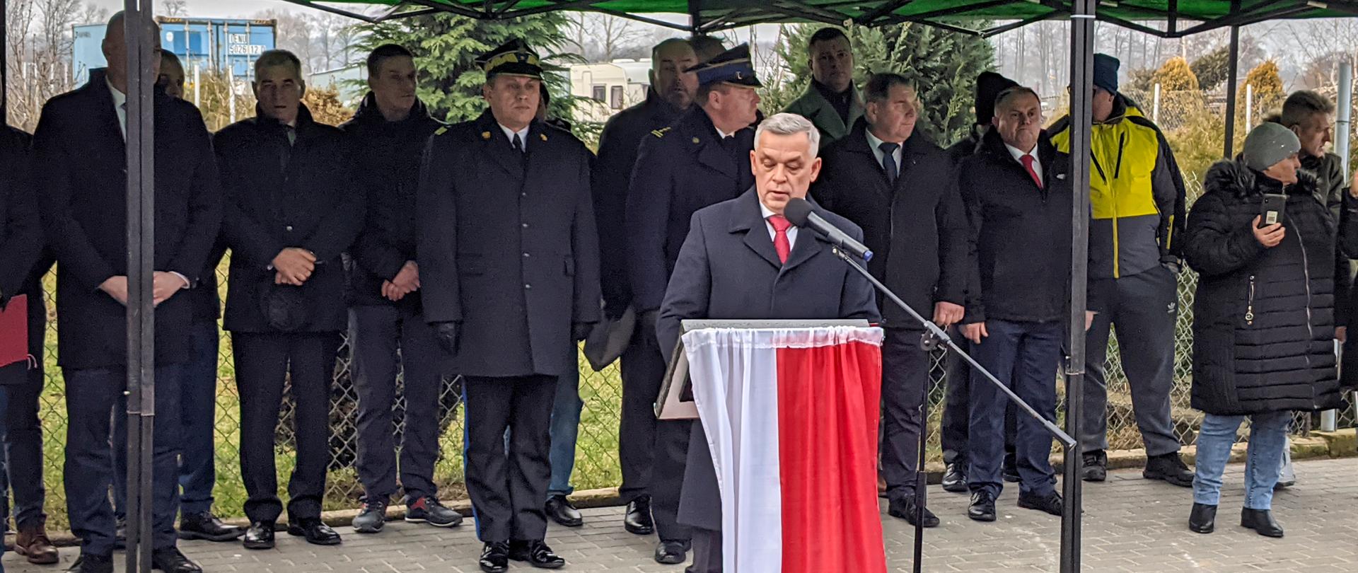 Uroczyste przekazanie i poświęcenie samochodu ratowniczo-gaśniczego dla Ochotniczej Straży Pożarnej w Konopkach