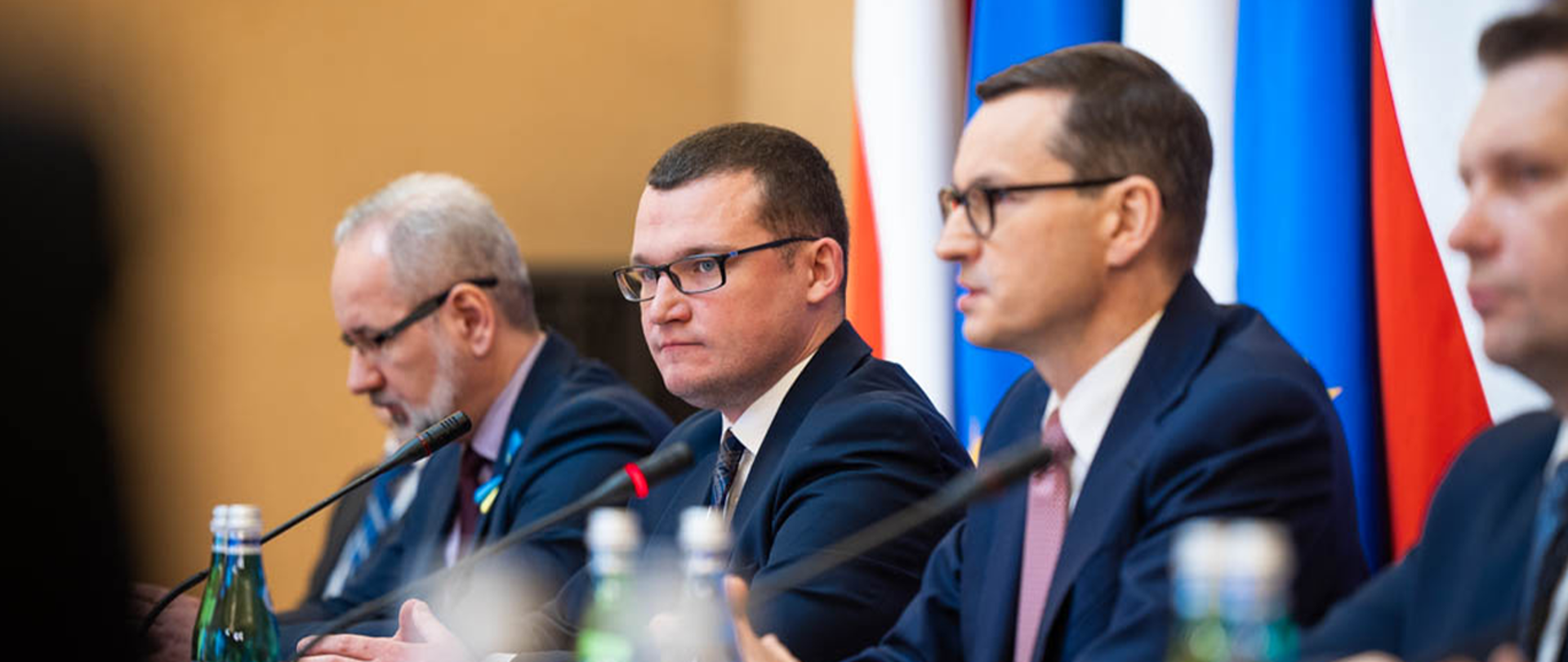 Spotkanie z wojewodami i samorządami