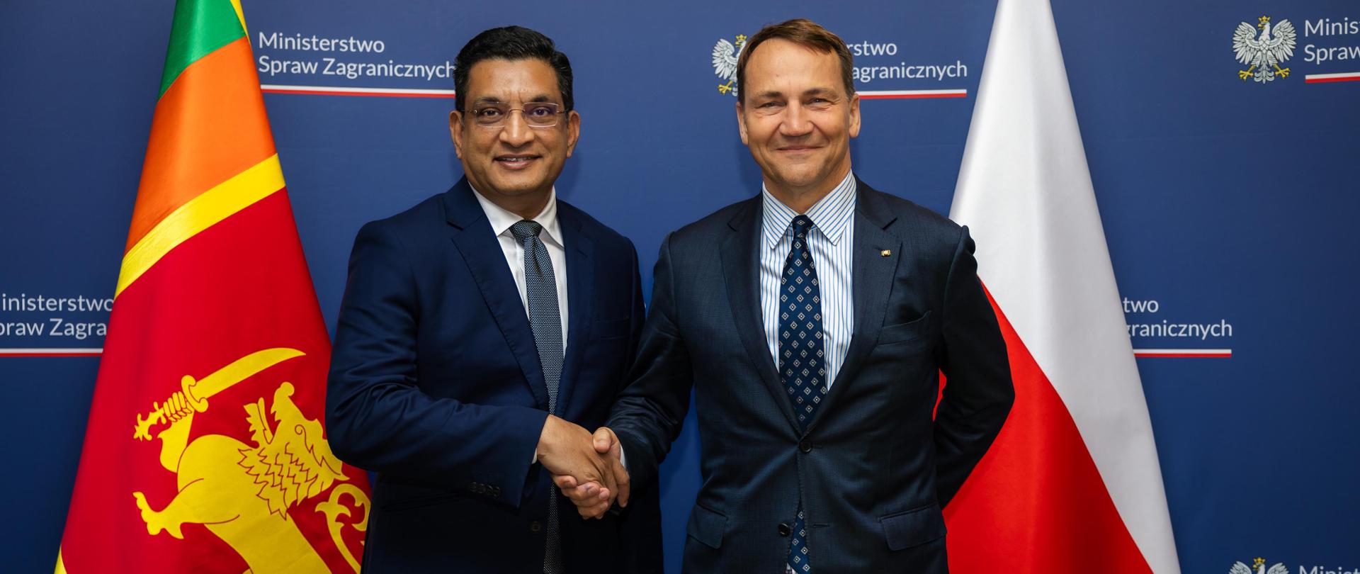 Minister Radosław Sikorski spotkał się z ministrem spraw zagranicznych Sri Lanki Alim Sabry. 