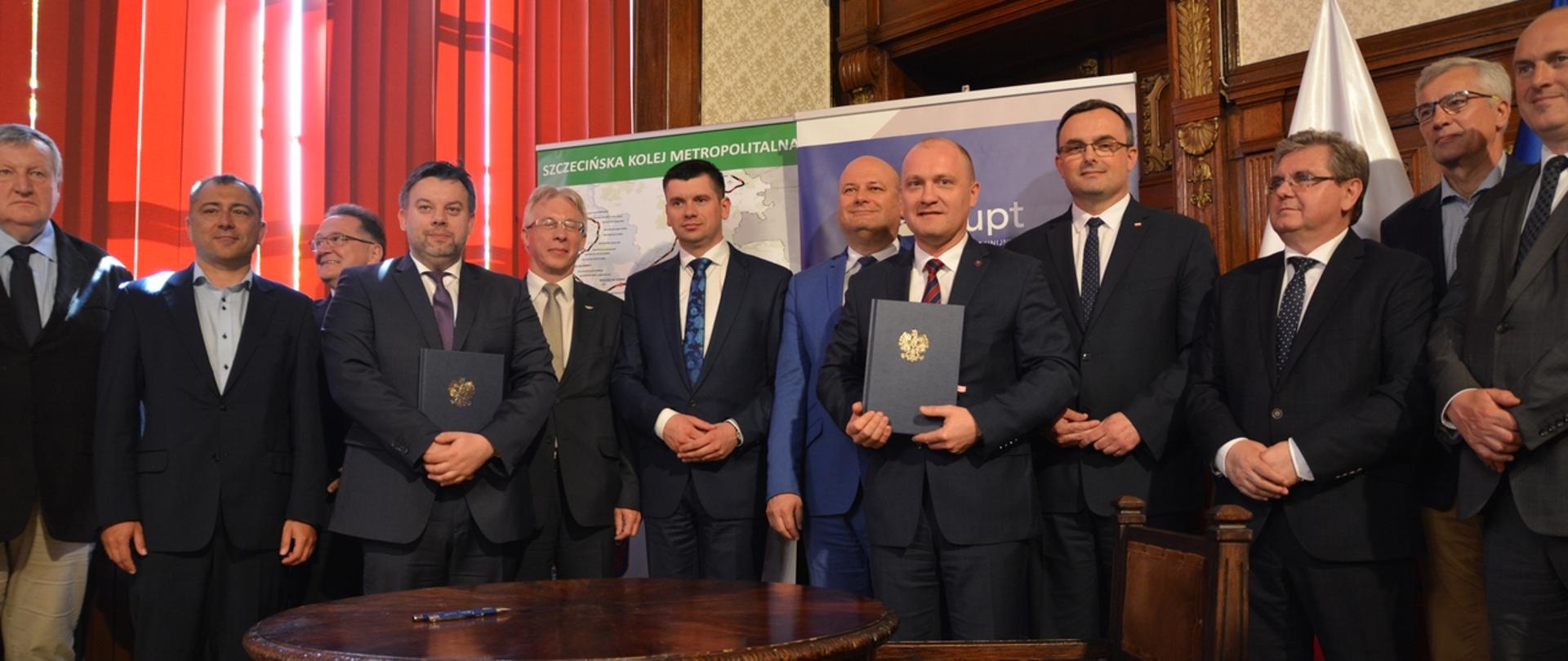 Podpisanie umowy na budowę Szczecińskiej Kolei Metropolitarnej 