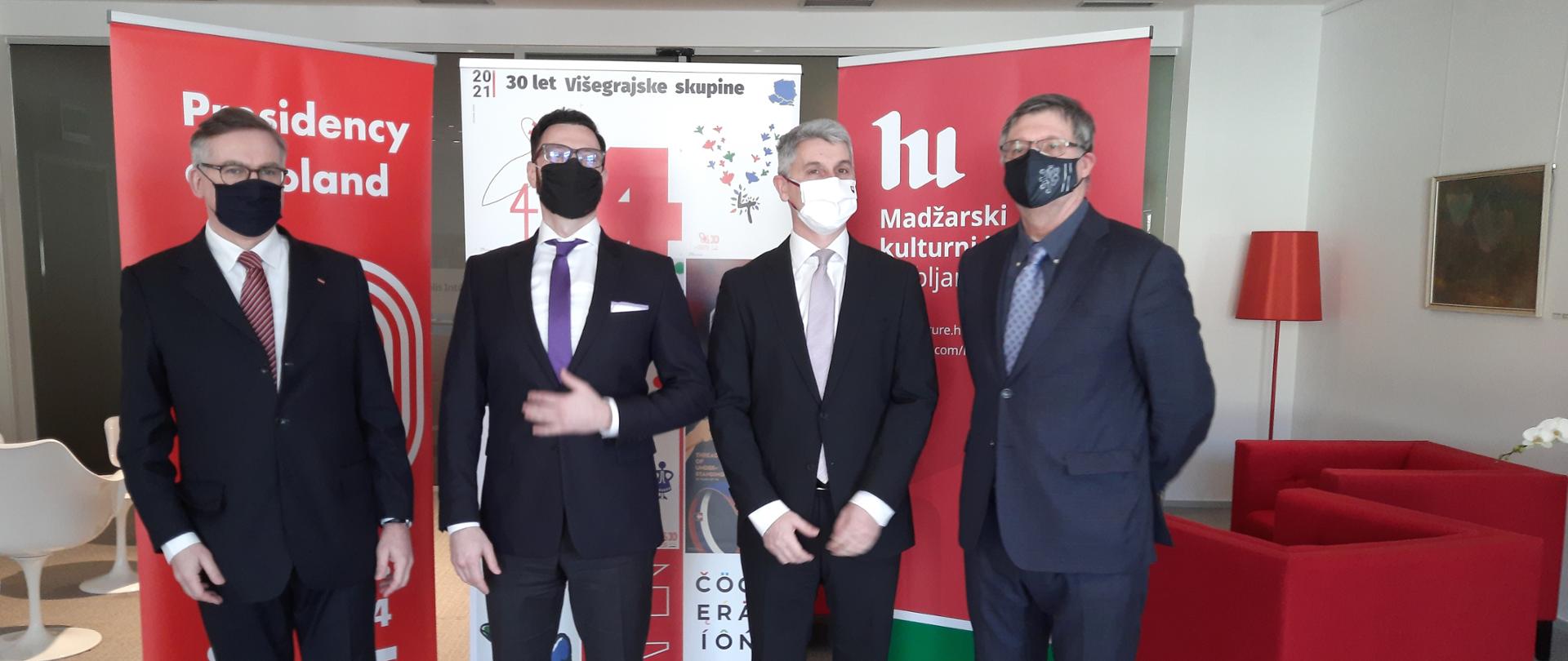 Otwarcie wystawy plakatów autorów z krajów V4