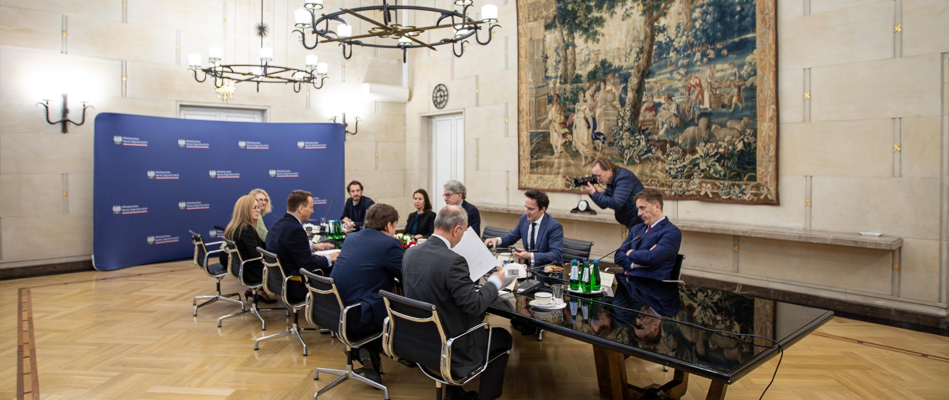 R. Sikorski meets with T. Breton