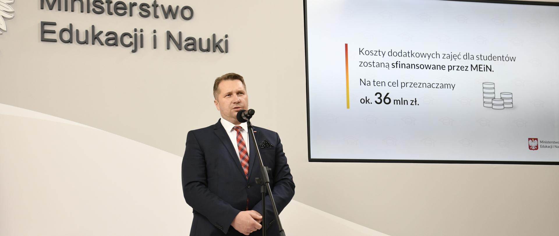 Program wsparcia dla uczelni na zajęcia wyrównawcze dla studentów – konferencja z udziałem ministra Przemysława Czarnka