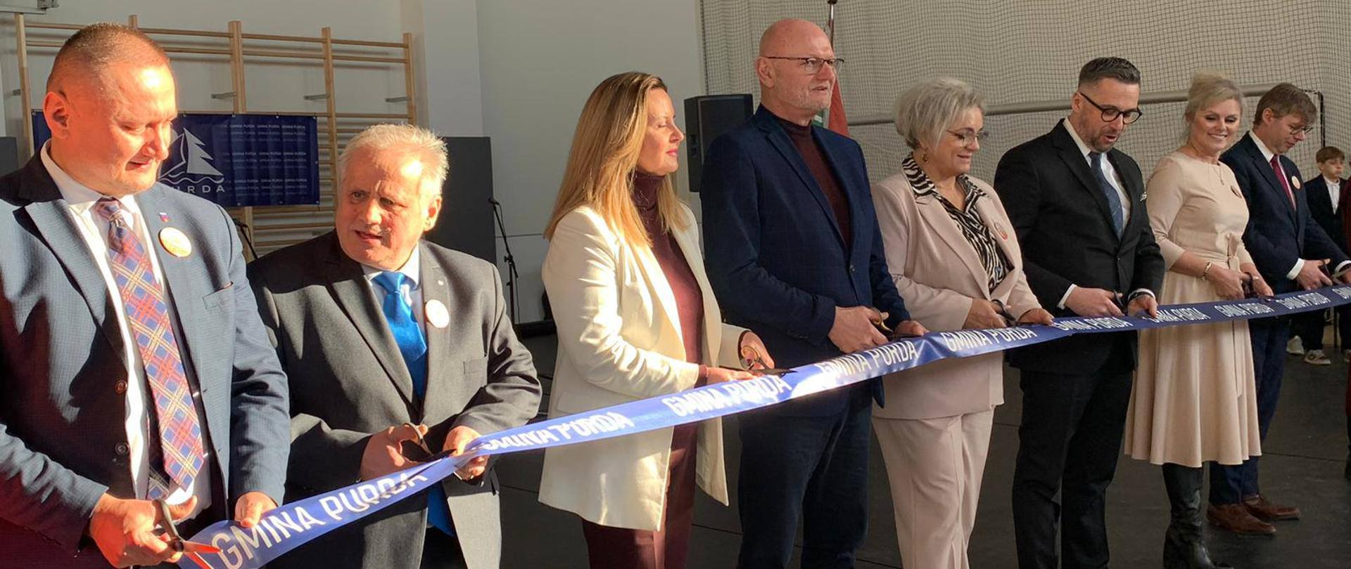 Uroczyste przecinanie wstęgi