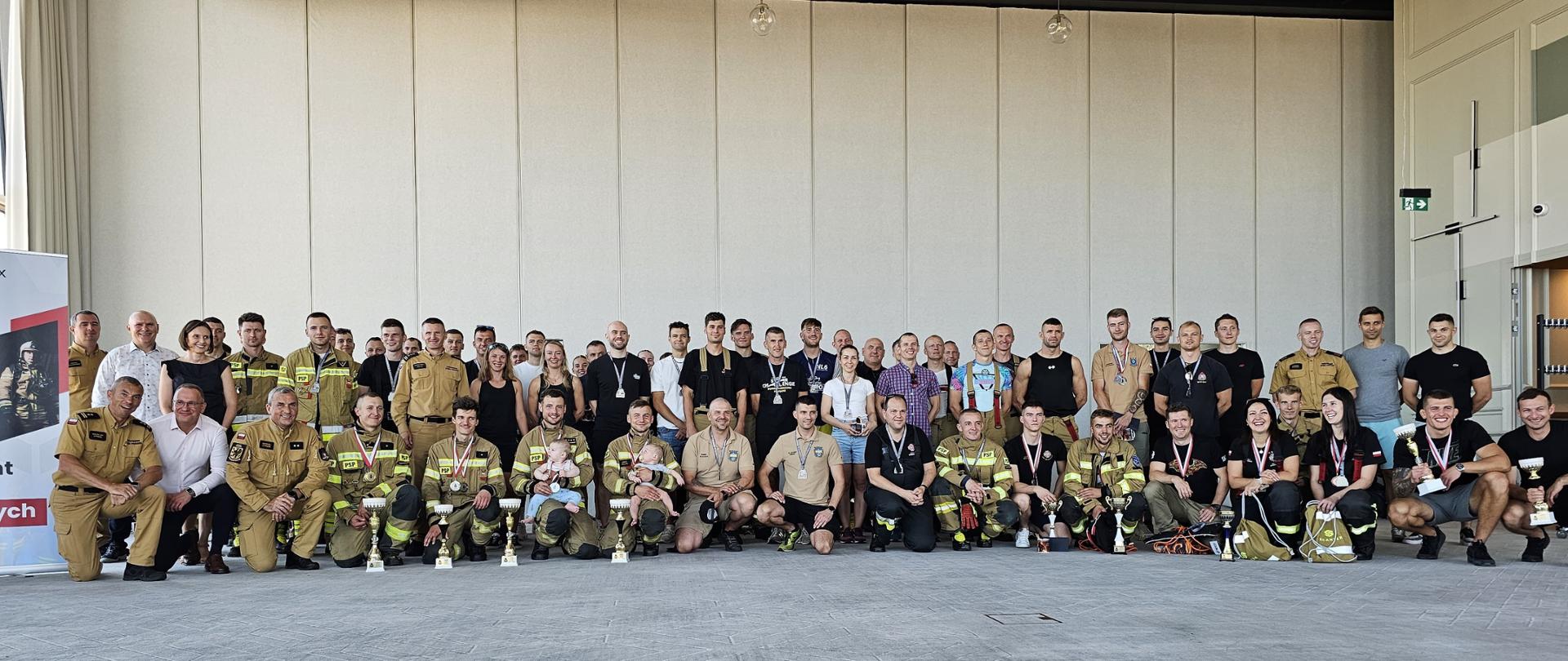 Na zdjęciu znajdują się zwycięzcy z naszej Komendy