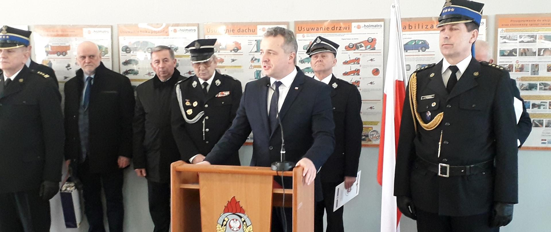 Podziękowania za lata służby na rzecz mieszkańców 