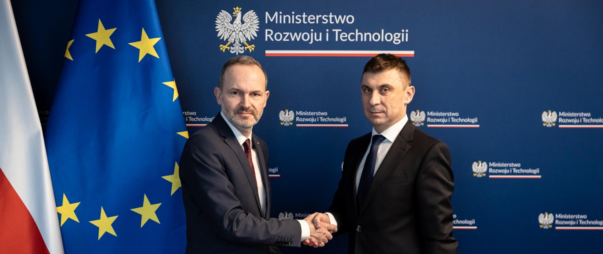 Minister Krzysztof Hetman i pełnomocnik do spraw deregulacji i dialogu gospodarczego Mariusz Filipek