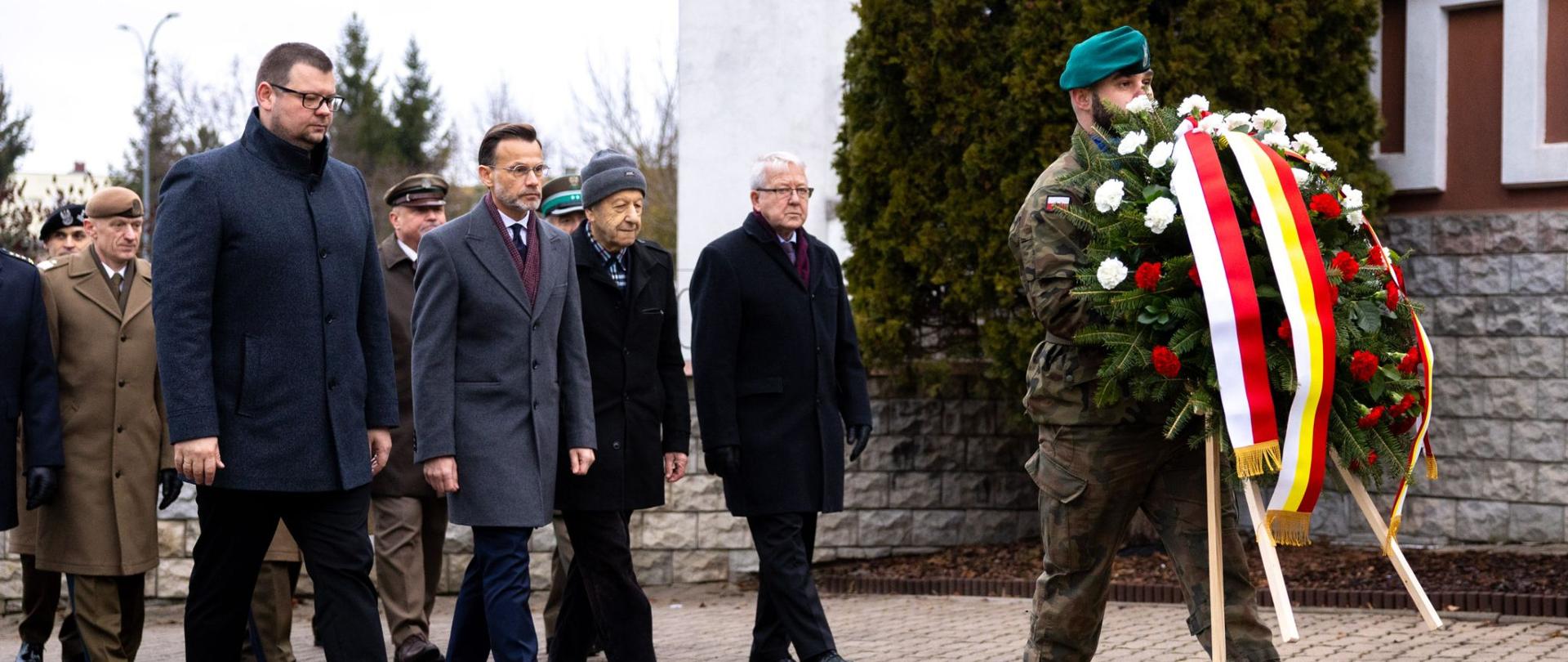 Wojewoda podlaski uczcił pamięć ofiar represji z okresu stanu wojennego