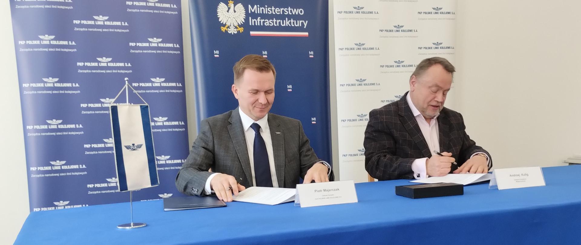 Podpisanie listów intencyjnych przez członka Zarządu PLK SA Piotra Majerczaka oraz Zastępcę Prezydenta M. Krakowa Andrzeja Kuliga