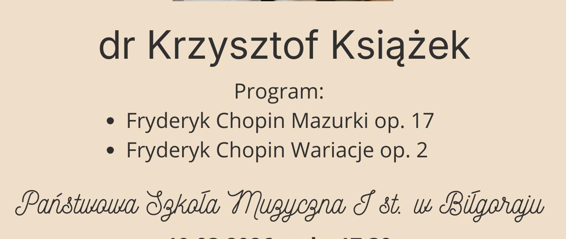 Beżowy plakat, czarne litery na środku zdjęcie uśmiechniętego mężczyzny.