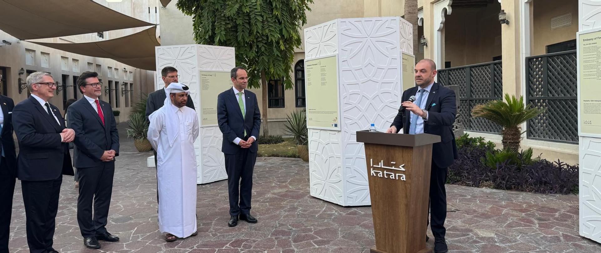 Verses Across Borders 