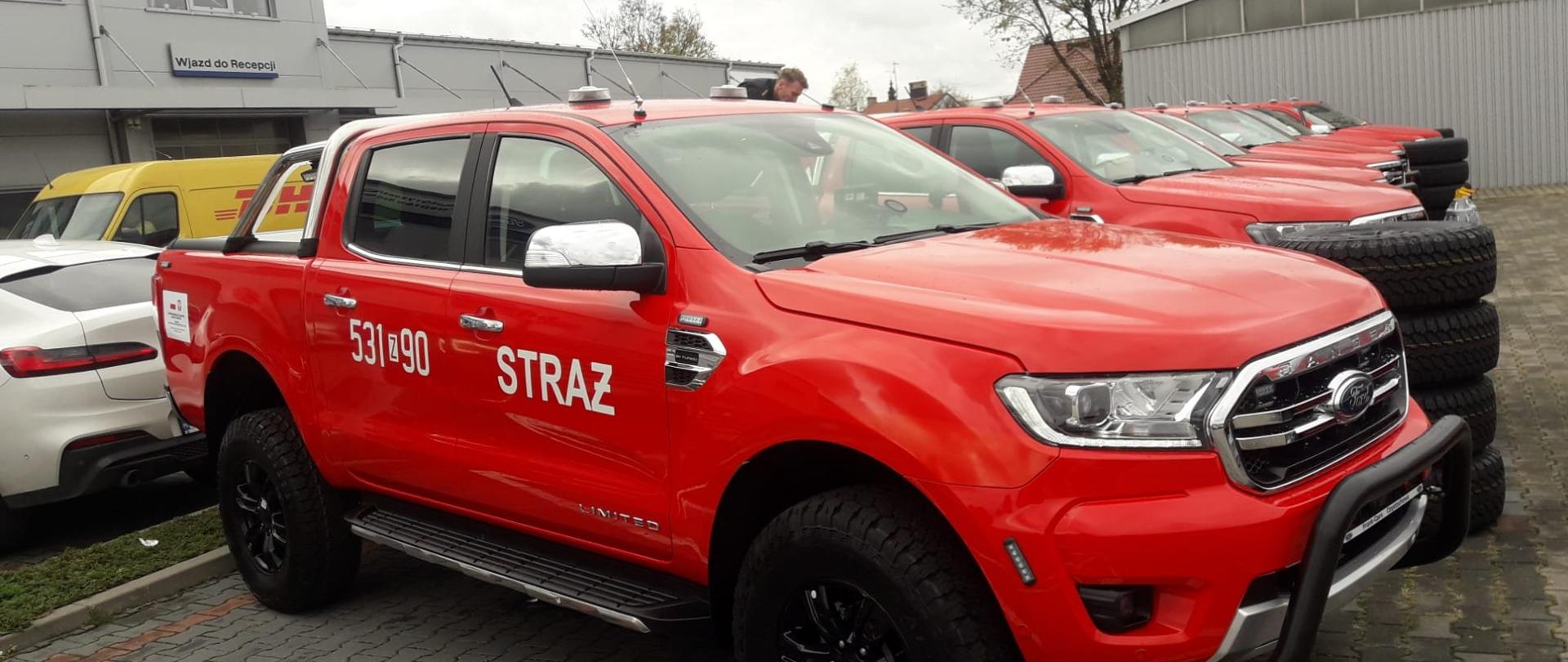 Na zdjęciu znajduje się lekki samochód rozpoznawczo-ratowniczy Ford Ranger dla Grupy Ratownictwa Technicznego