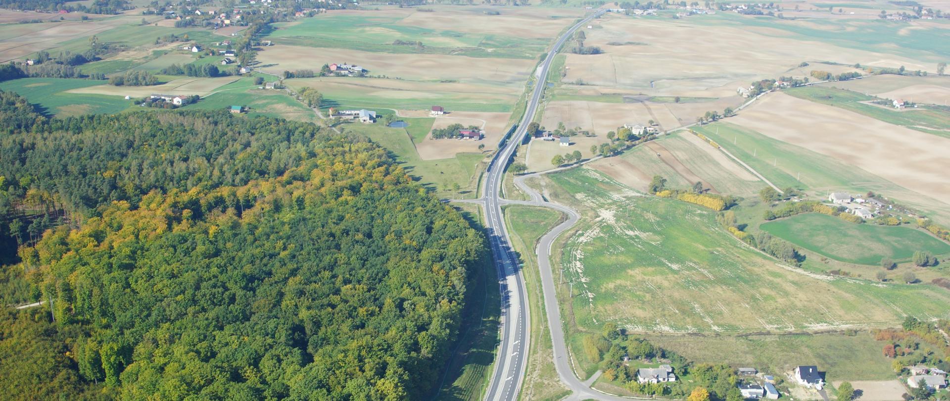 Zdjęcie poglądowe - zdjęcie lotnicze droga główna ruchu przyspieszonego