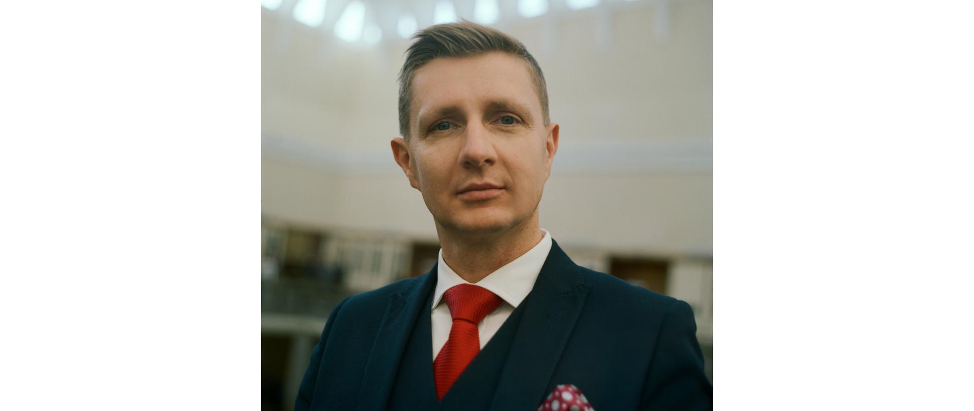 Dr Artur Bartoszewicz