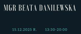 Plakat informujący o warsztatach pianistycznych prowadzonych przez mgr Beatę Danilewską, które odbędą się 15 grudnia 2025 roku w Kędzierzynie-Koźlu. Ciemne tło grafiki dopełnia u dołu ilustracja białych i czarnych klawiszy fortepianu.