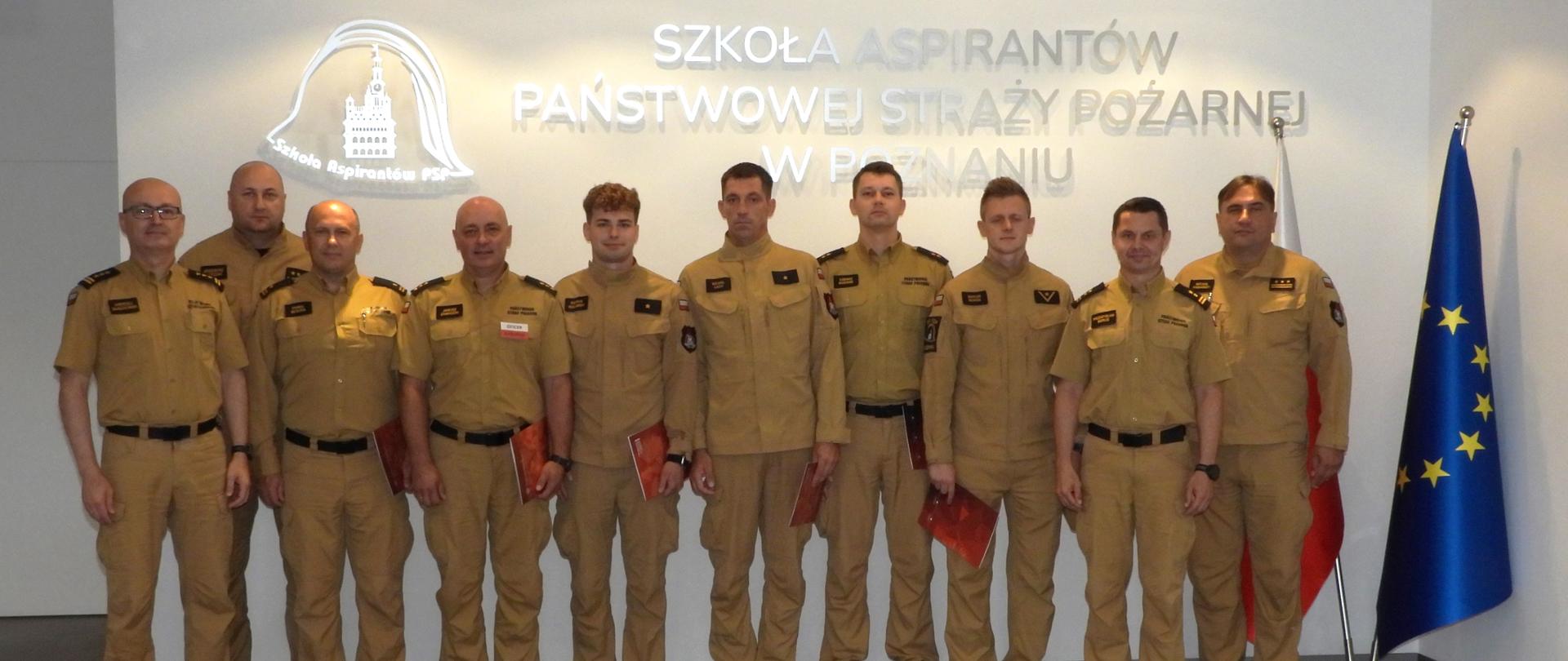 Wyróżnieni funkcjonariusze Szkoły Aspirantów PSP w Poznaniu