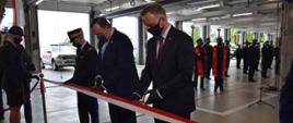 Otwarcie nowo wybudowanej siedziby Komendy Miejskiej PSP w Bytomiu z udziałem Prezydenta RP - przecięcie wstęgi