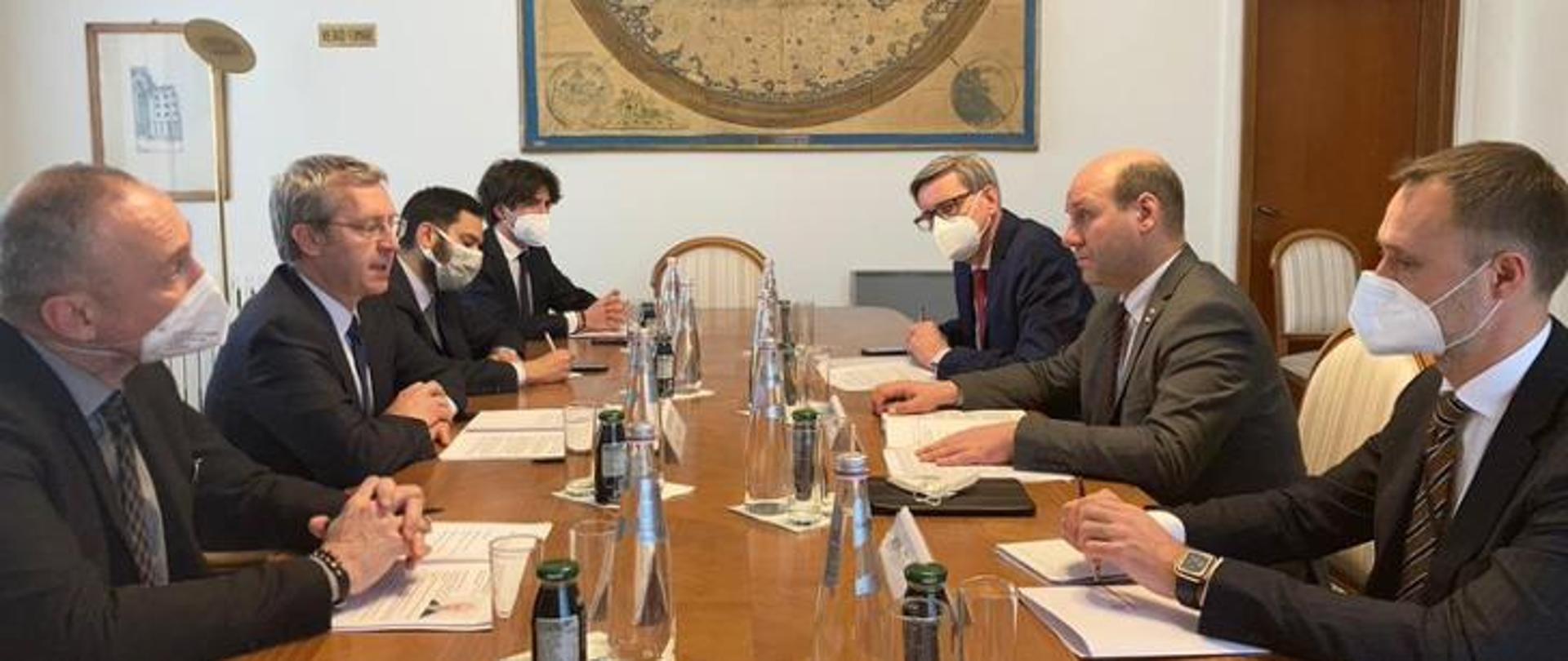 Vice ministro Szymon Szynkowski vel Sęk in visita a Roma