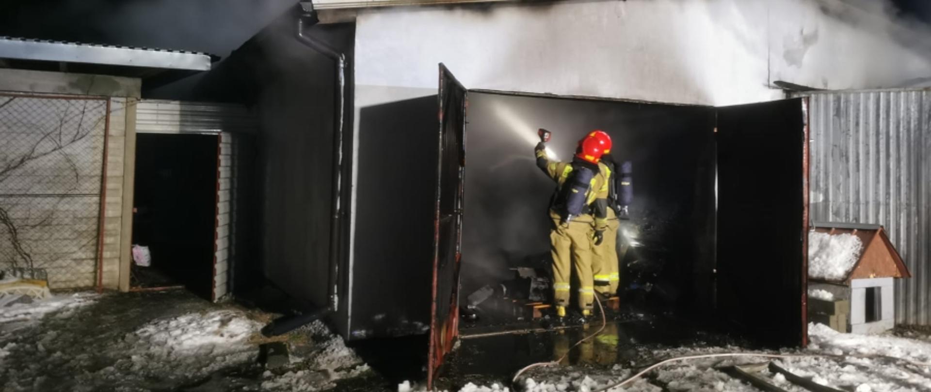 Pożar garażu w Przejmie