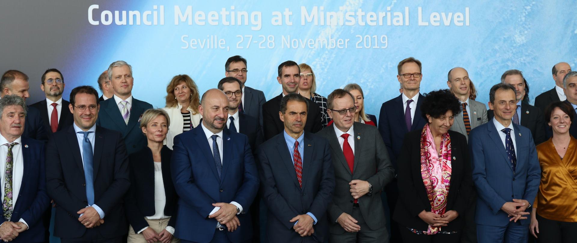 Uczestnicy Rady Ministerialnej państw Europejskiej Agencji Kosmicznej