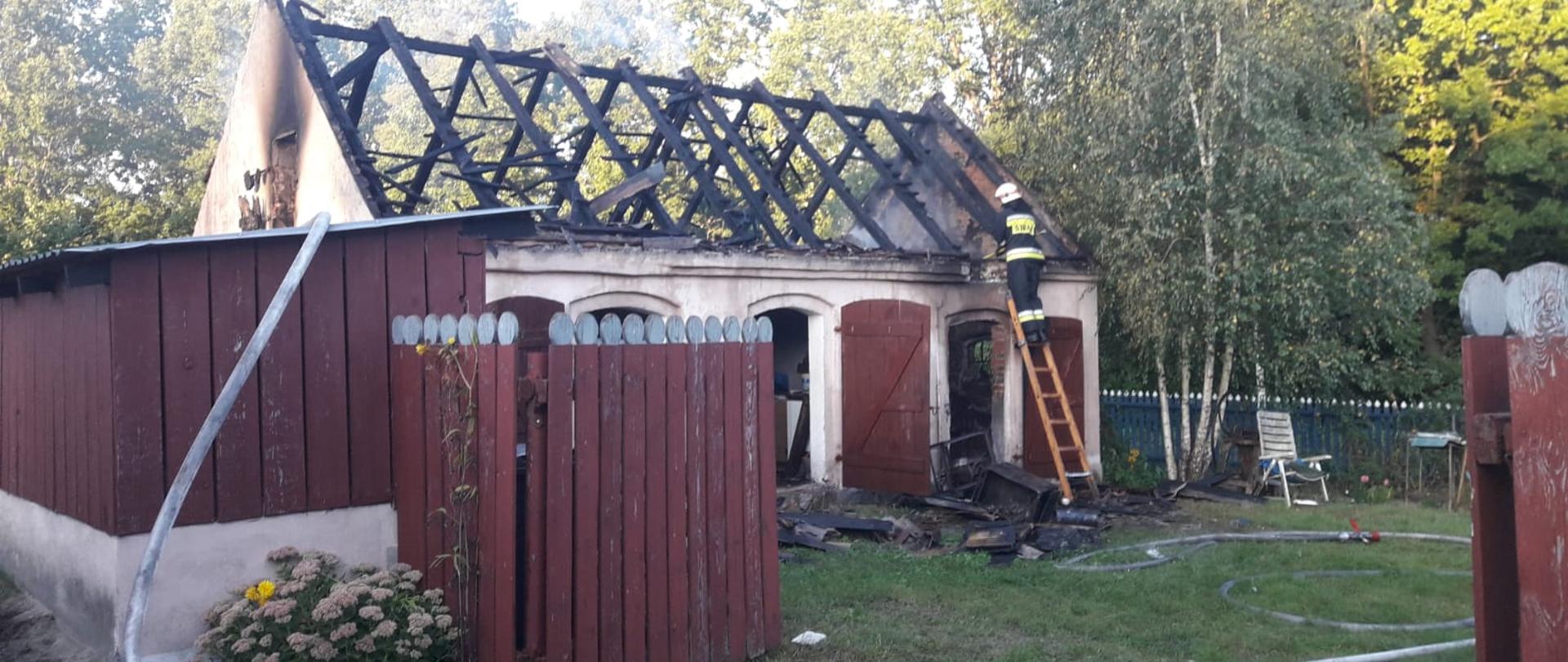 POŻAR BUDYNKU GOSPODARCZEGO W ŻELICHOWIE.