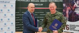 Stanisław Longawa – Dyrektor RZGW we Wrocławiu i płk Edward Chyła – Dowódca 16. Dolnośląskiej Brygady Obrony Terytorialnej. 