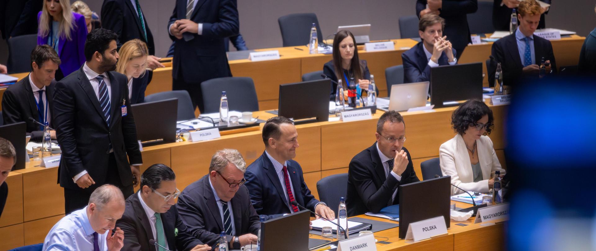 Minister Radosław Sikorski uczestniczył w Brukseli w posiedzeniu Rady do Spraw Zagranicznych 
