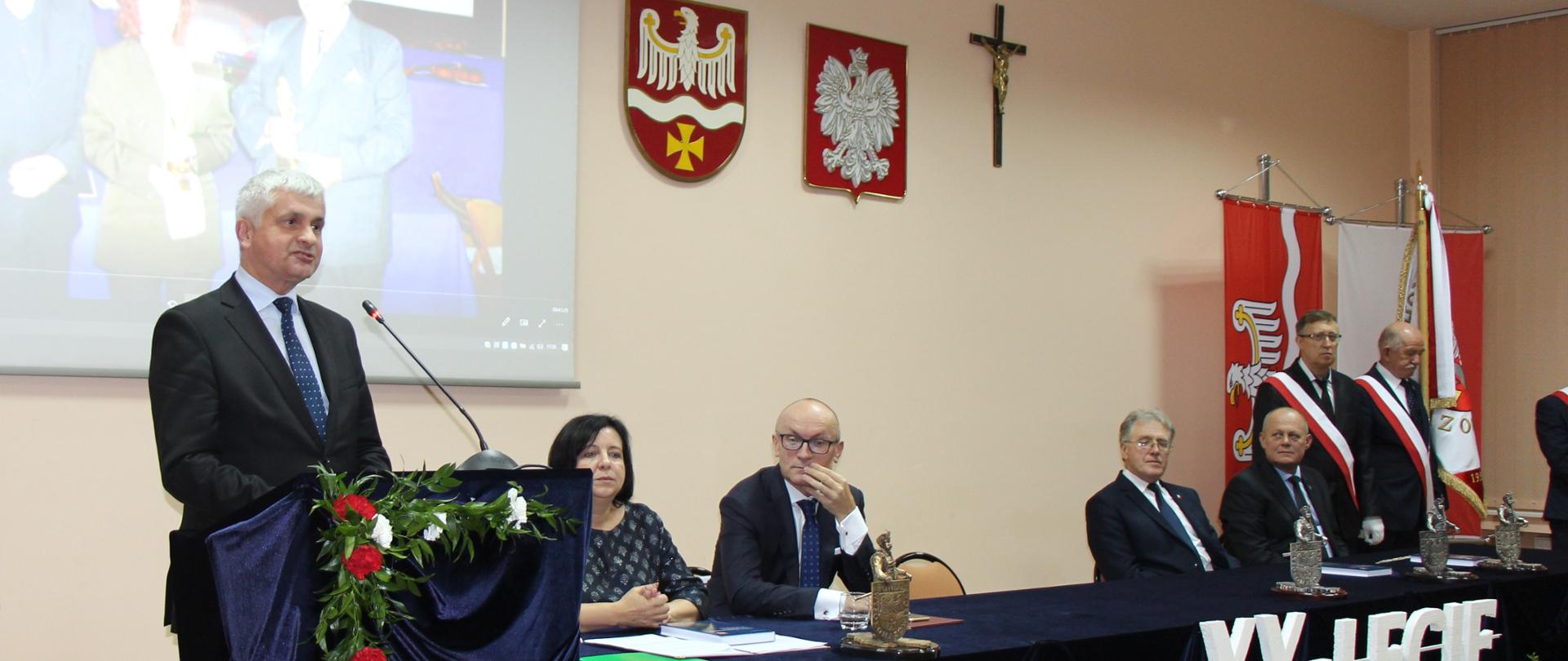 Wojewoda podlaski uczcił jubileusz 20-lecia samorządowego Powiatu Wysokomazowieckiego