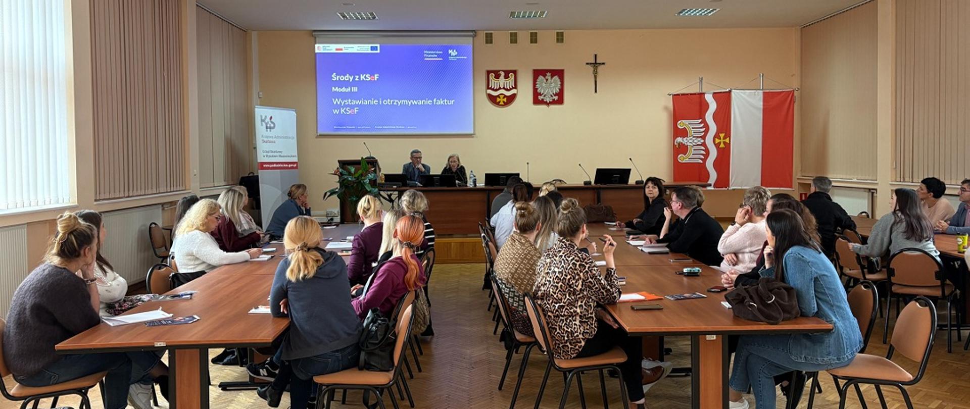 Eksperci z US w Wysokiem Mazowieckiem prowadzą szkolenie z cyklu Środy z KSeF dla przedsiębiorców i osób zainteresowanych