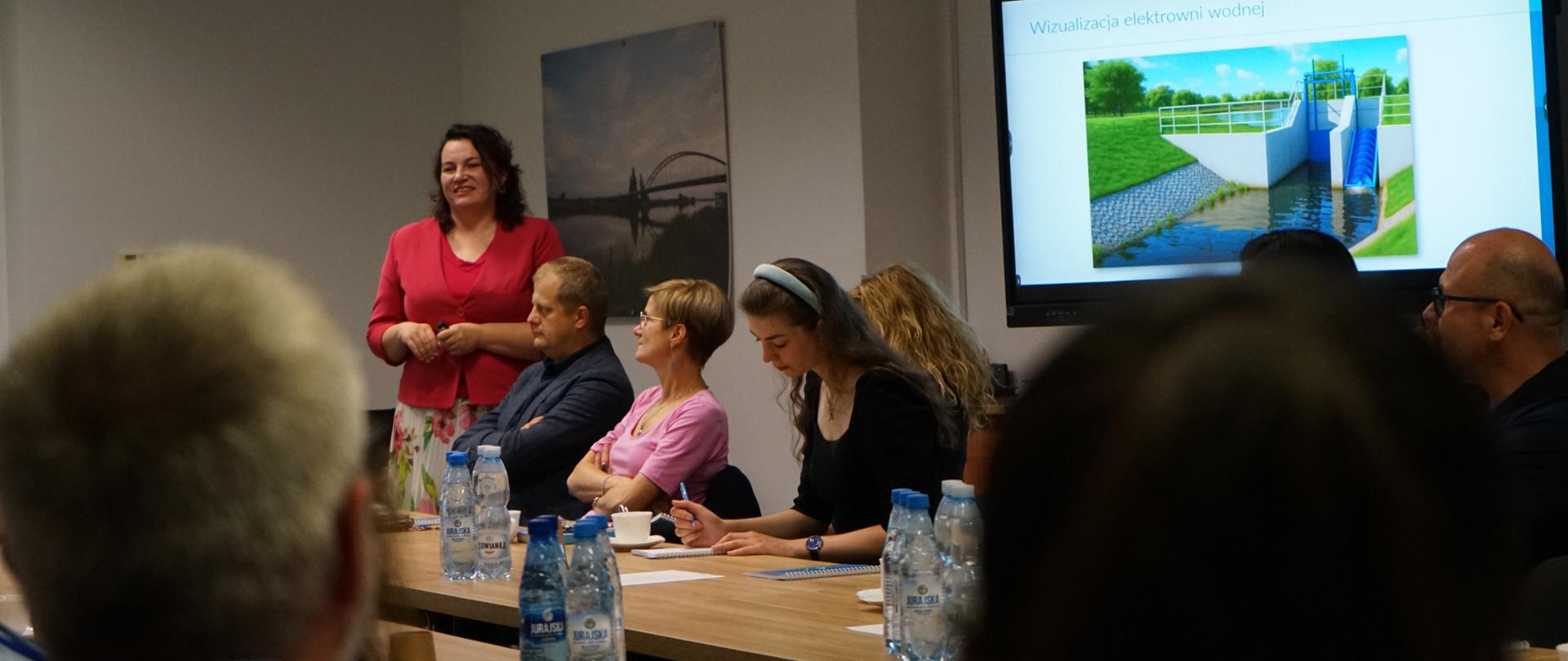 Magdalena Żmuda, Zastępca Prezesa PGW Wody Polskie ds. Usług Wodnych podczas spotkania energetycznego w RZGW w Poznaniu, 11.06.2026
